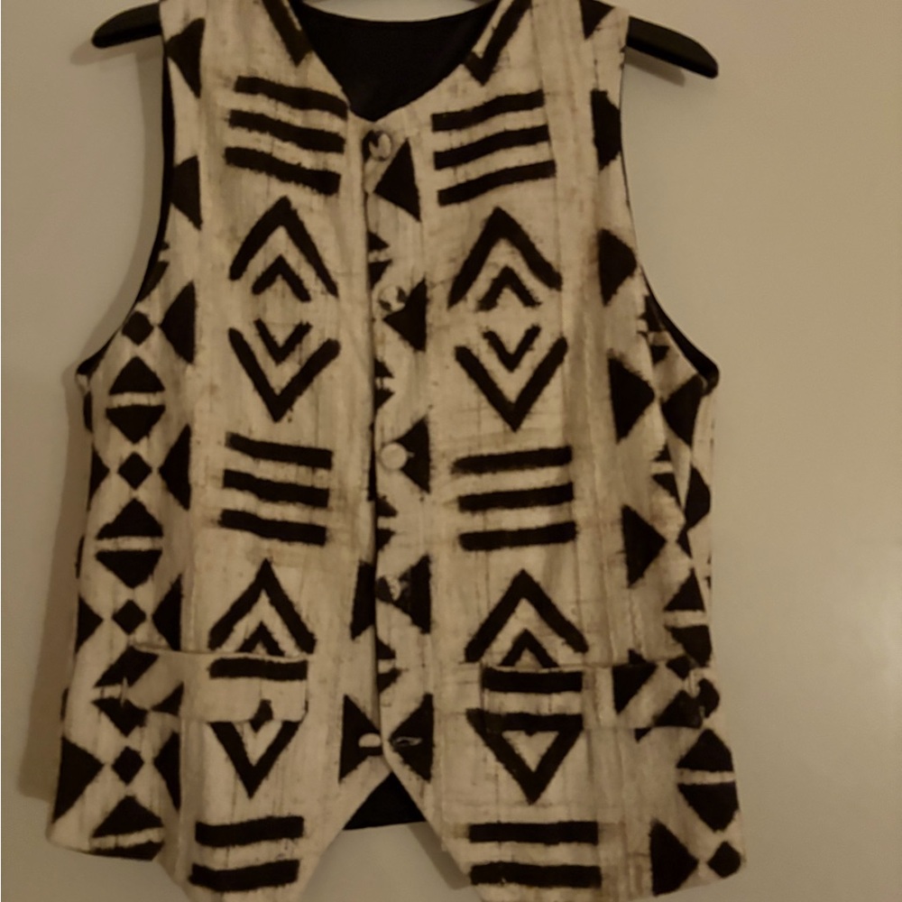 Geometric Patterned Black and White vest.